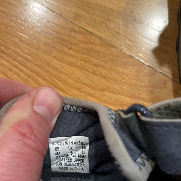 Merrrll h20 boys hiking sandals size 4. - Picture 6 of 6